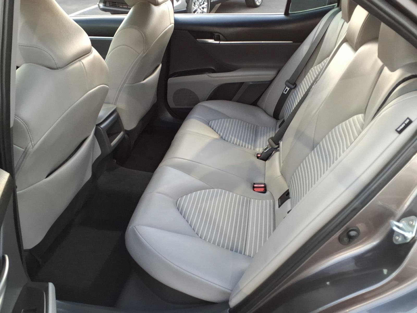 Used 2024 Toyota Camry SE FWD image 10