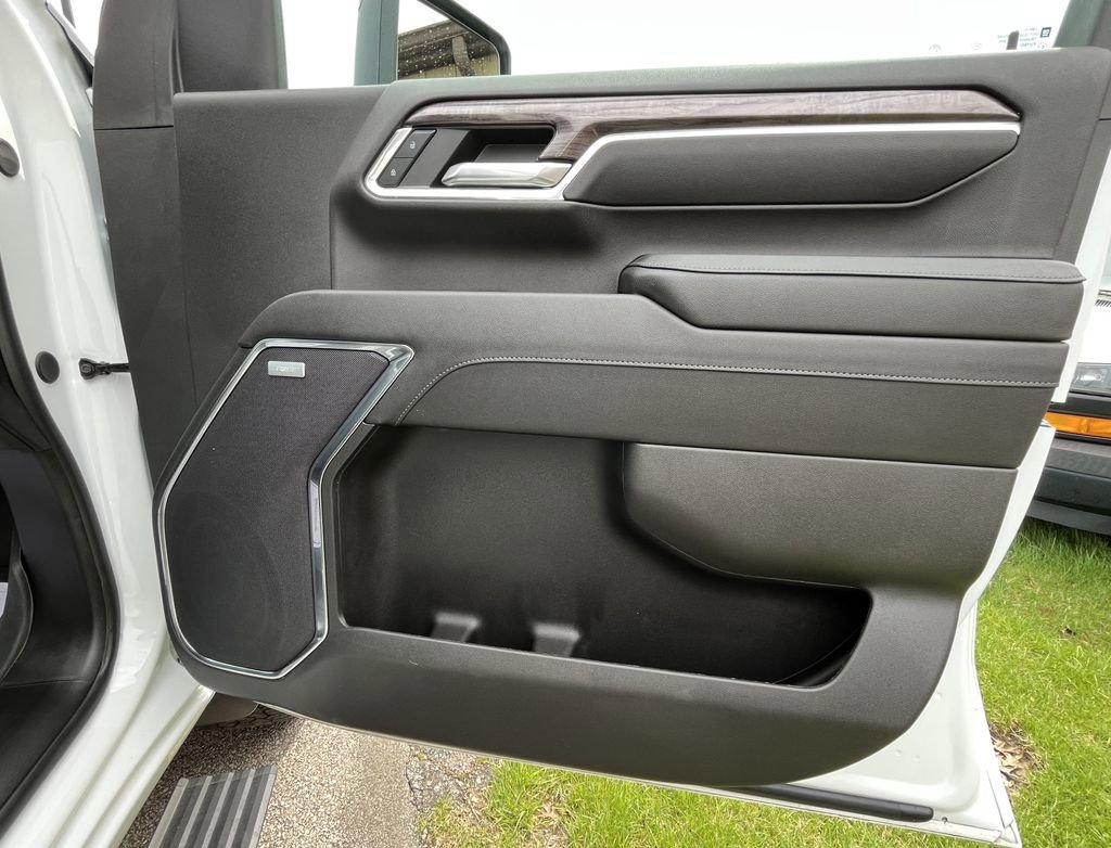 Used 2024 Chevrolet Silverado 2500 LTZ w/ LTZ Plus Package image 20