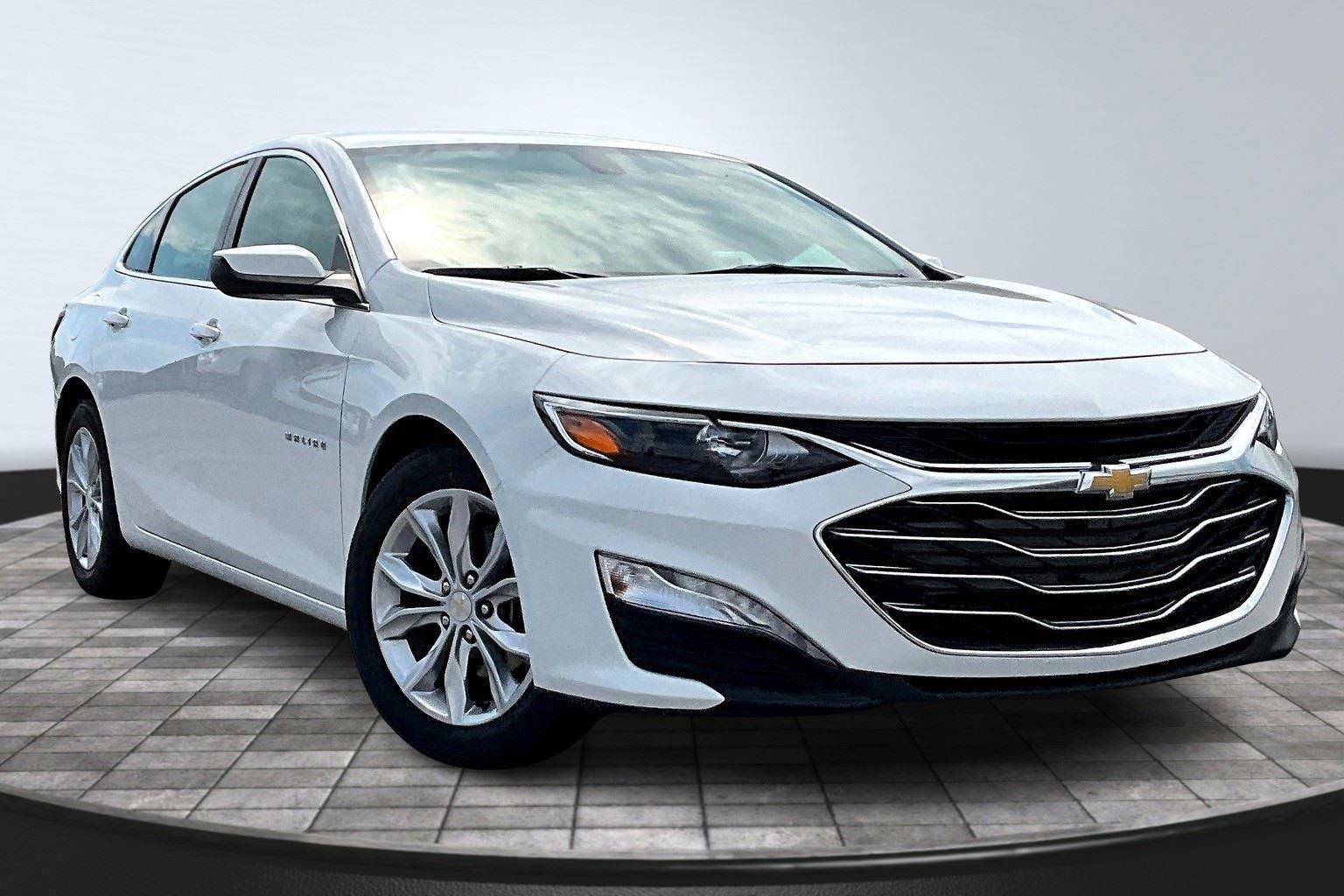 Certified 2021 Chevrolet Malibu LT image 3