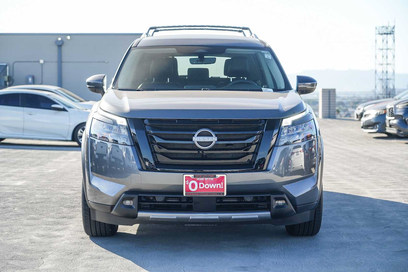 Used 2025 Nissan Pathfinder SL w/ Black Appearance Package FWD image 4