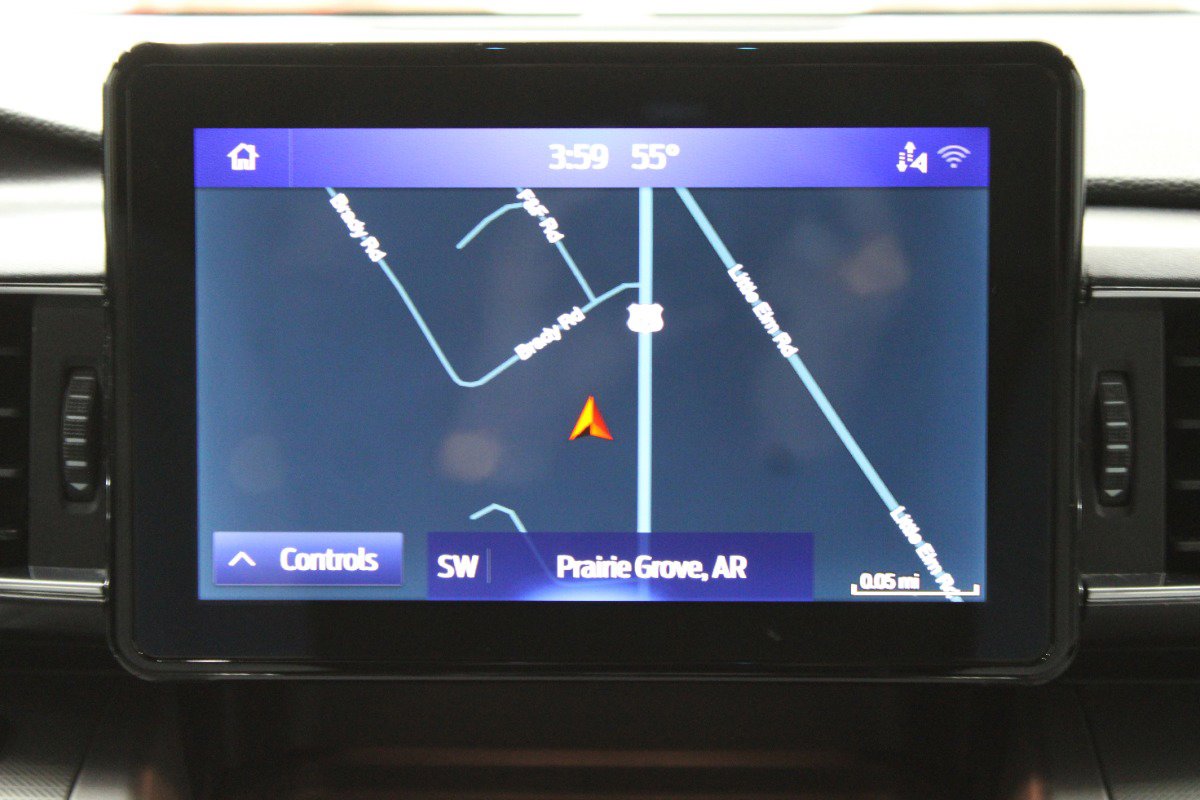 Used 2021 Ford Explorer XLT w/ Equipment Group 202A AWD/4WD image 24