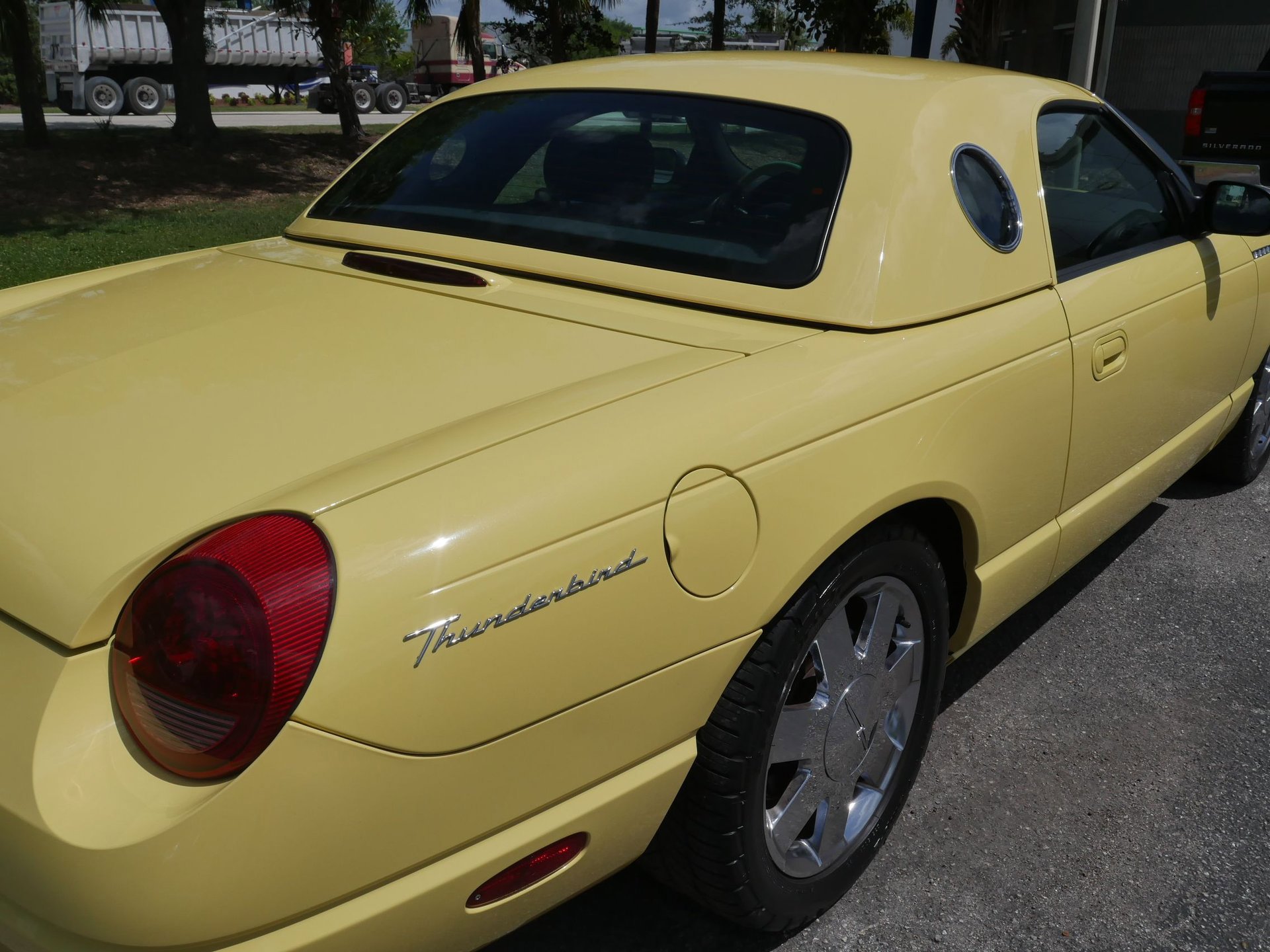 Used 2002 Ford Thunderbird RWD image 80