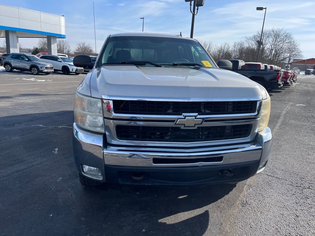 Used 2007 Chevrolet Silverado 2500 LT w/ 2LT Audio Package image 8
