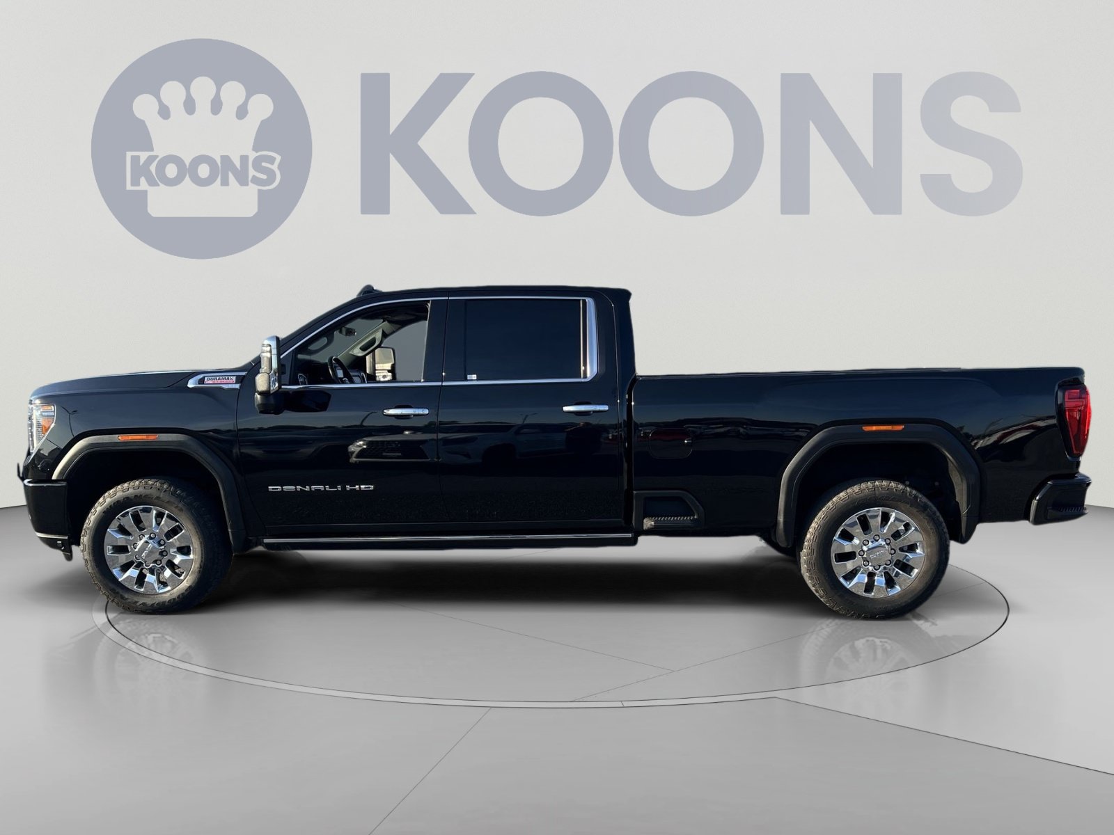 Used 2022 GMC Sierra 3500 Denali w/ Denali Ultimate Package AWD/4WD image 2