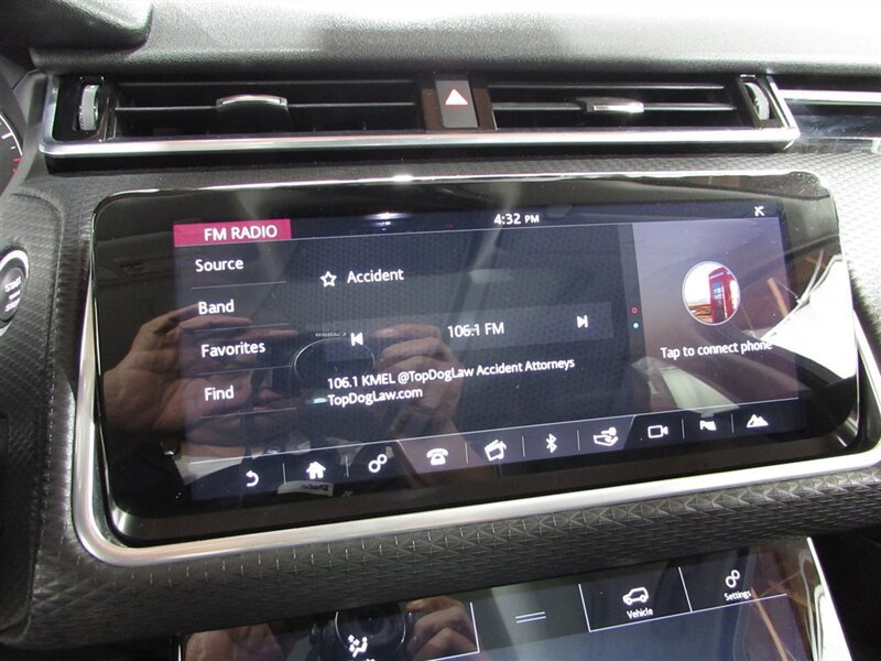Used 2018 Land Rover Range Rover Velar AWD/4WD image 50