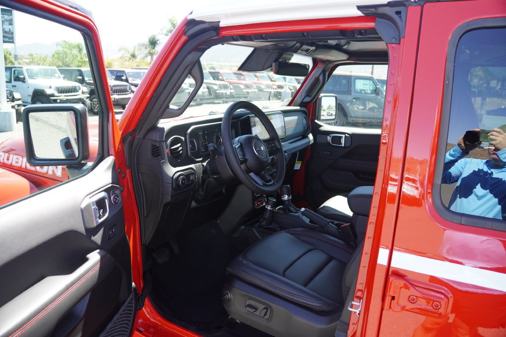 New 2026 Jeep Wrangler Unlimited Rubicon AWD/4WD image 35