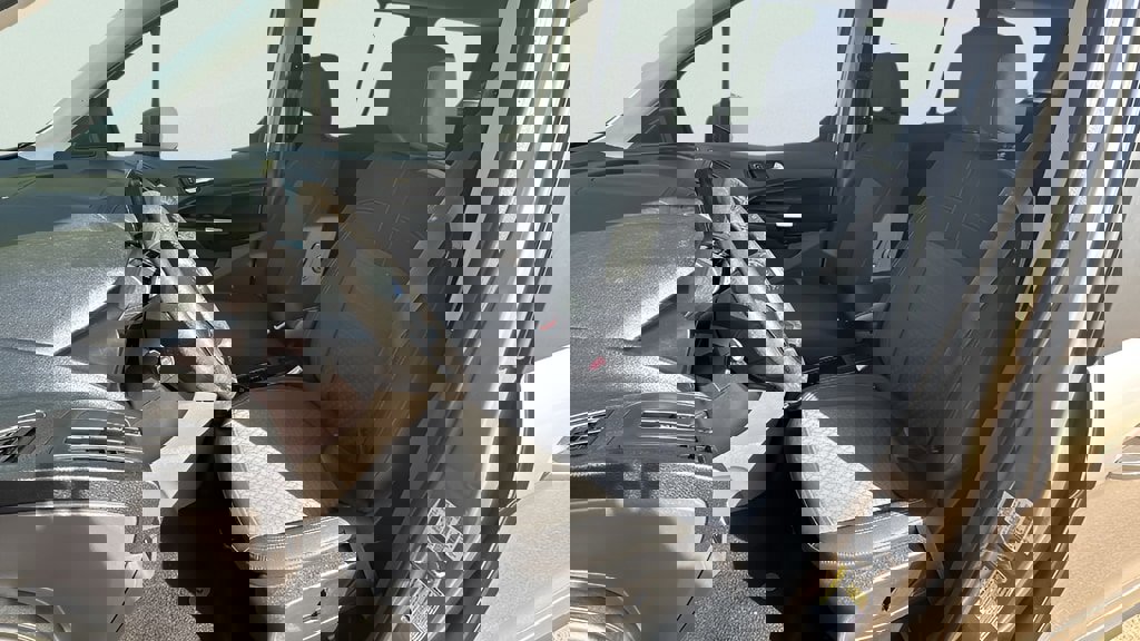 Used 2020 Ford Transit Connect XLT image 21