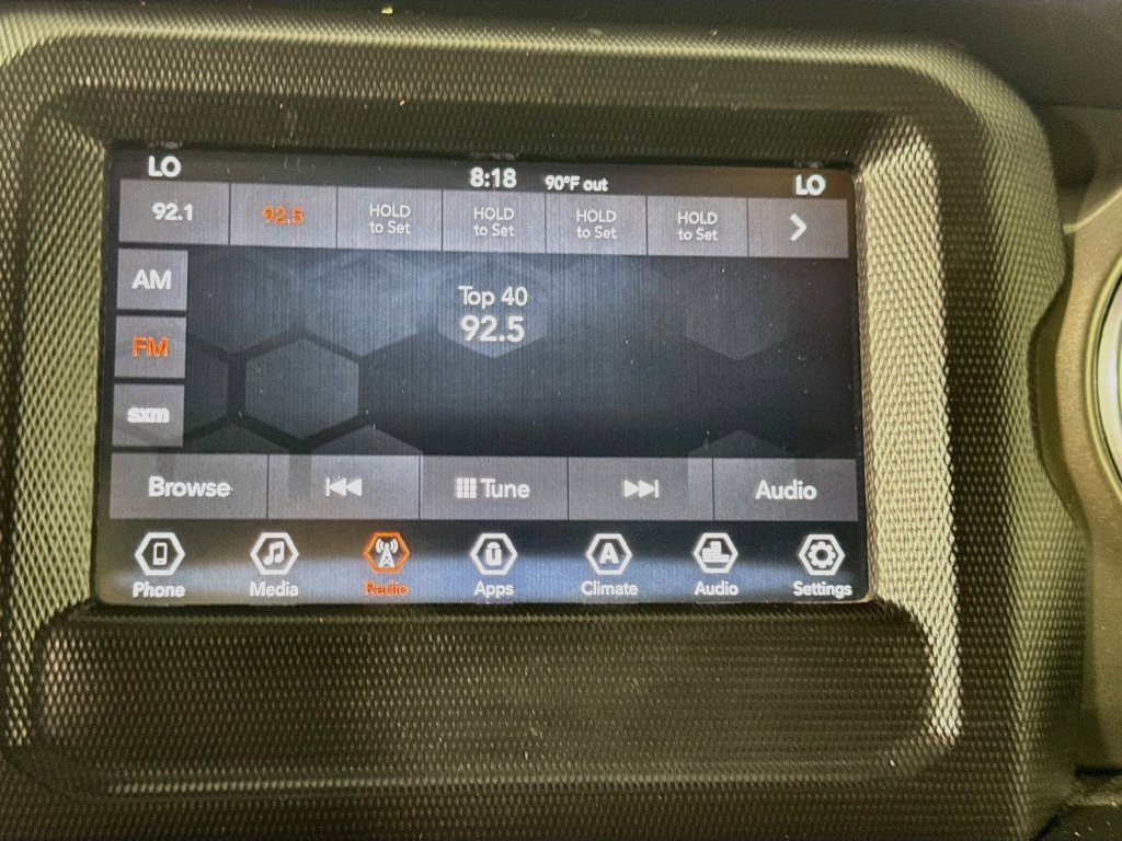 Used 2018 Jeep Wrangler Unlimited Sahara AWD/4WD image 18