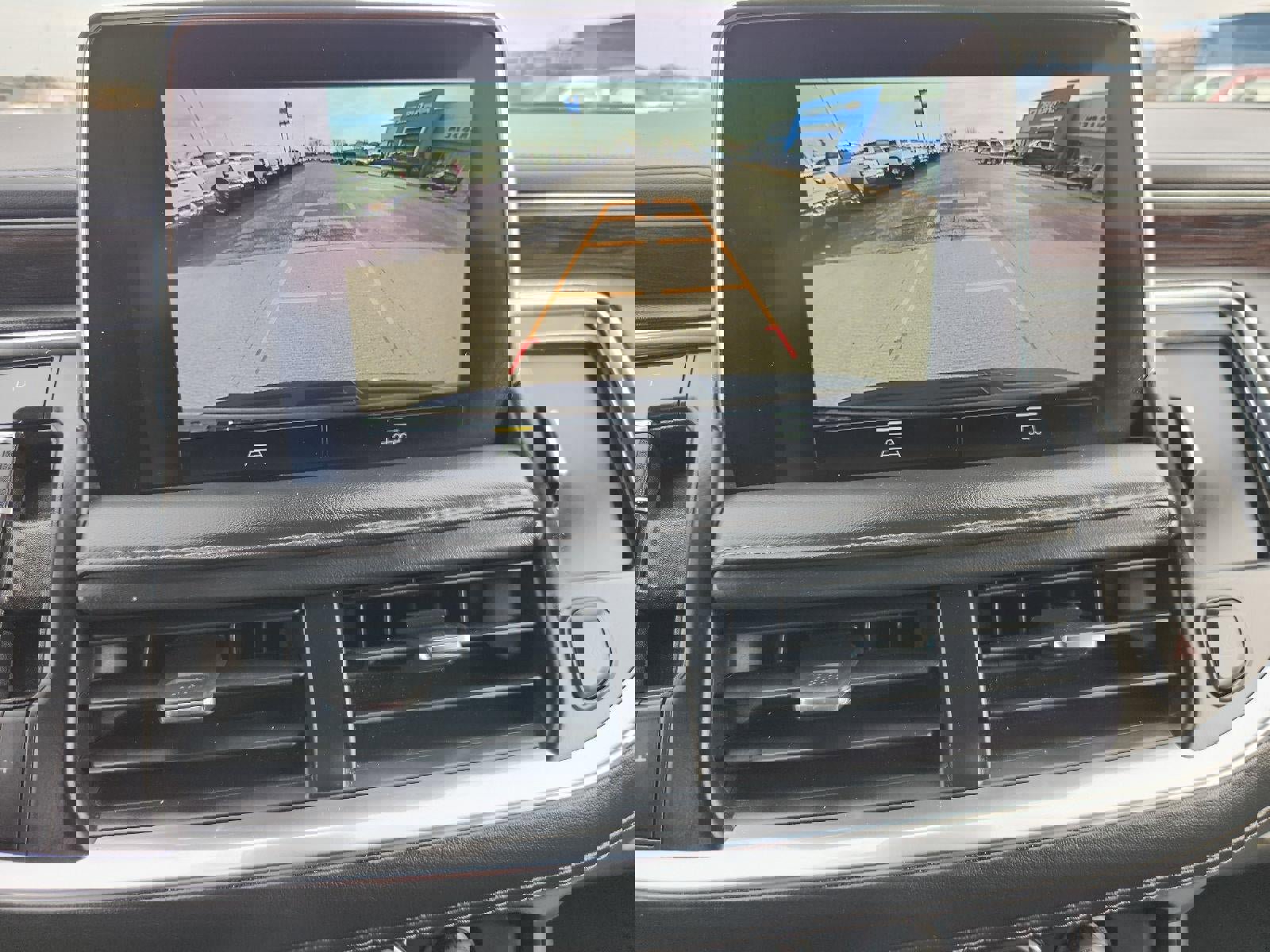 Used 2024 Chevrolet Tahoe LT image 14