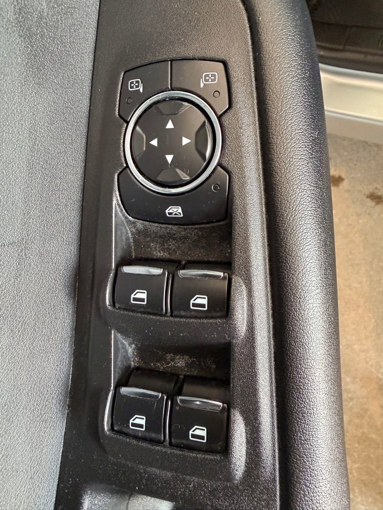 Used 2024 Ford Edge SEL image 10