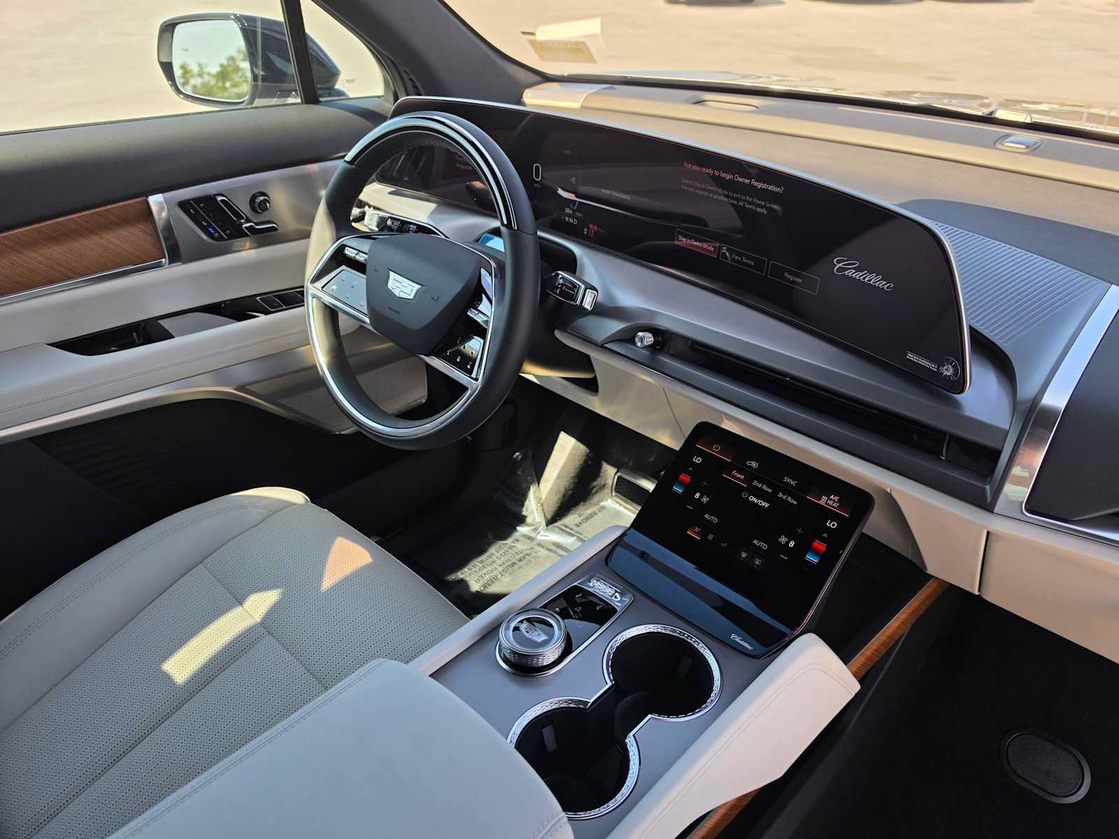 New 2027 Cadillac Vistiq Luxury w/ LPO, Premium Carpet Package AWD/4WD image 11