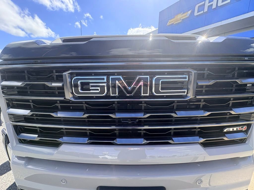 New 2026 GMC Sierra 2500 AT4 w/ LPO, Black Badging Package AWD/4WD image 11