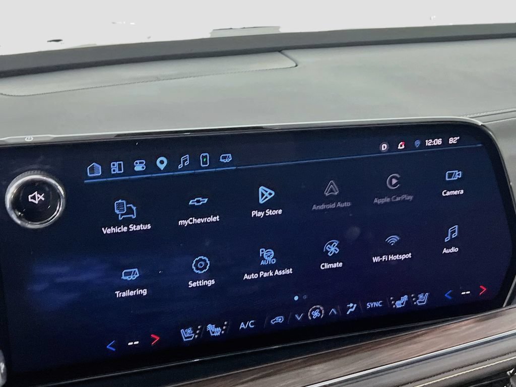 Certified 2025 Chevrolet Suburban Premier AWD/4WD image 15