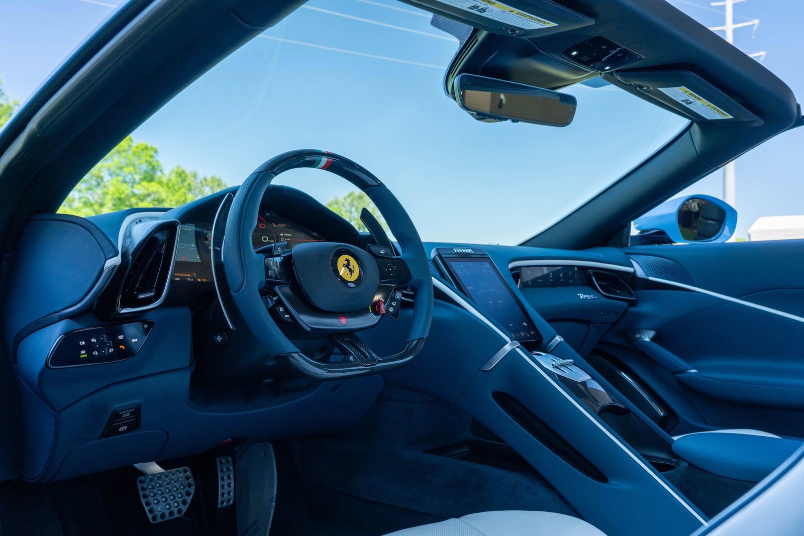 Certified 2025 Ferrari Roma Spider RWD image 29