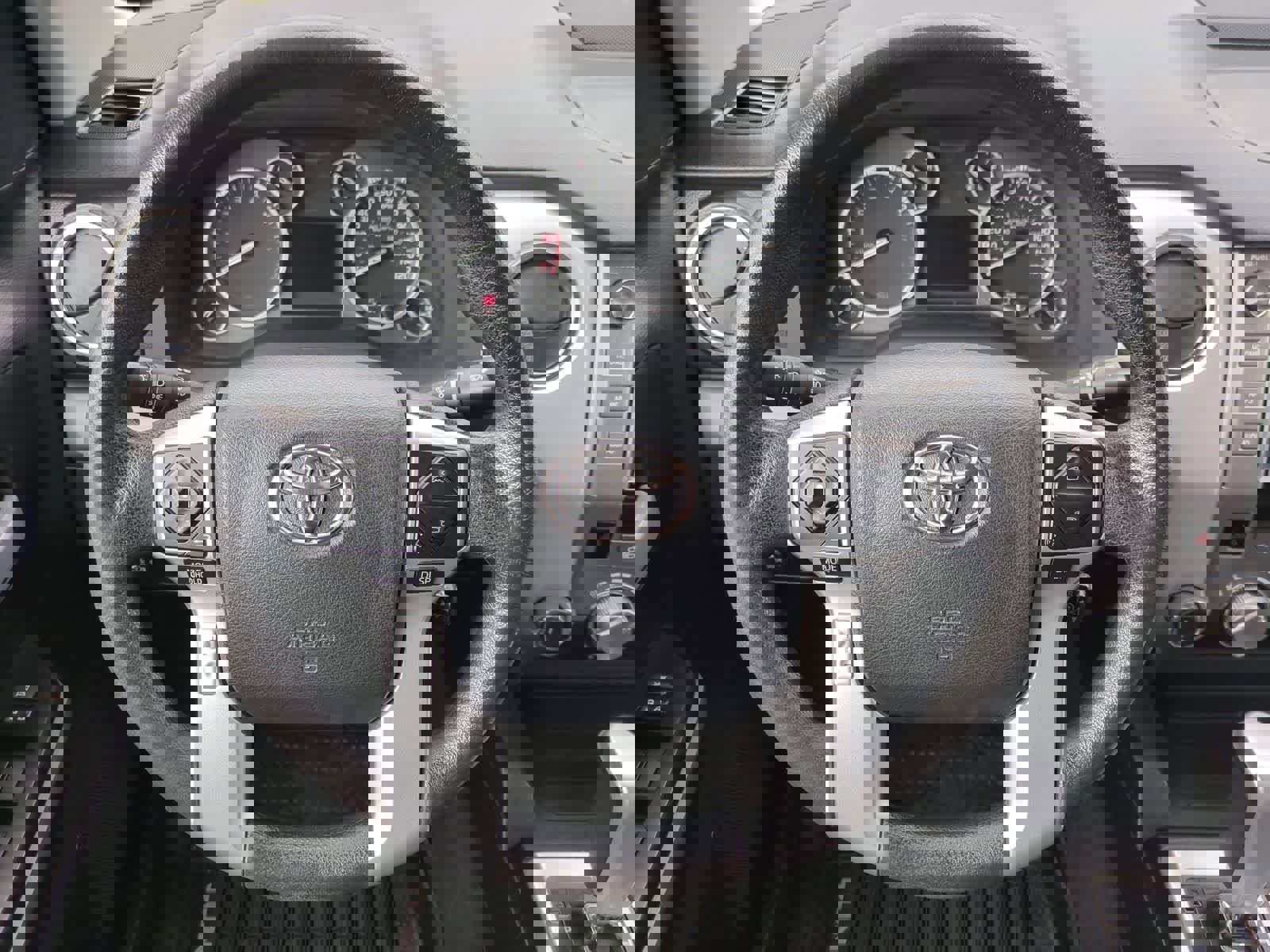 Used 2017 Toyota Tundra SR5 AWD/4WD image 21