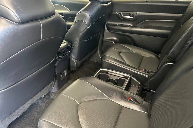 Certified 2025 Toyota Grand Highlander FWD image 16