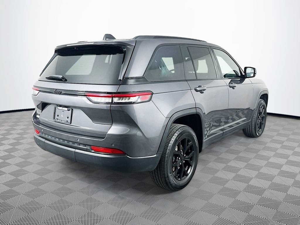 Certified 2024 Jeep Grand Cherokee Altitude AWD/4WD image 12
