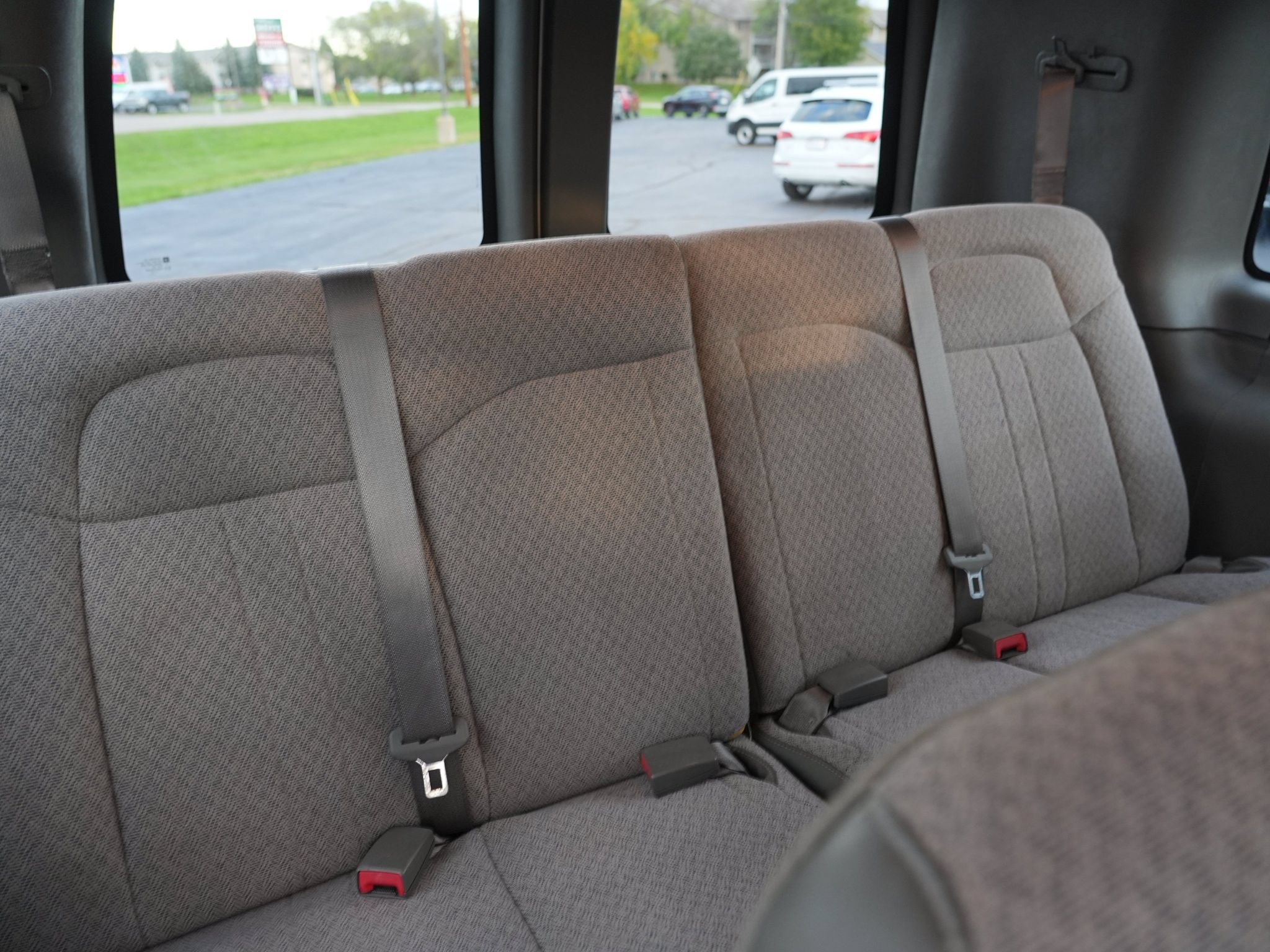 Used 2018 Chevrolet Express 2500 LS w/ Driver Convenience Package RWD image 28