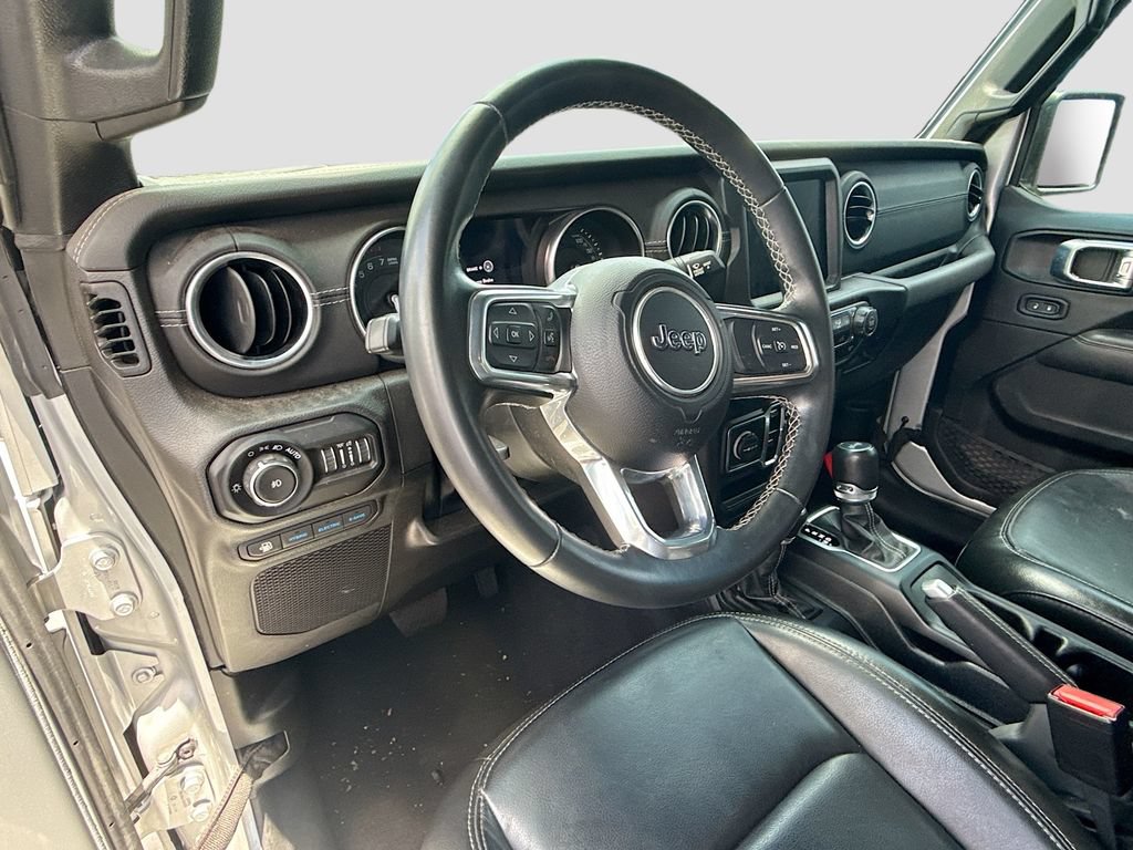 Used 2022 Jeep Wrangler Unlimited Sahara AWD/4WD image 12