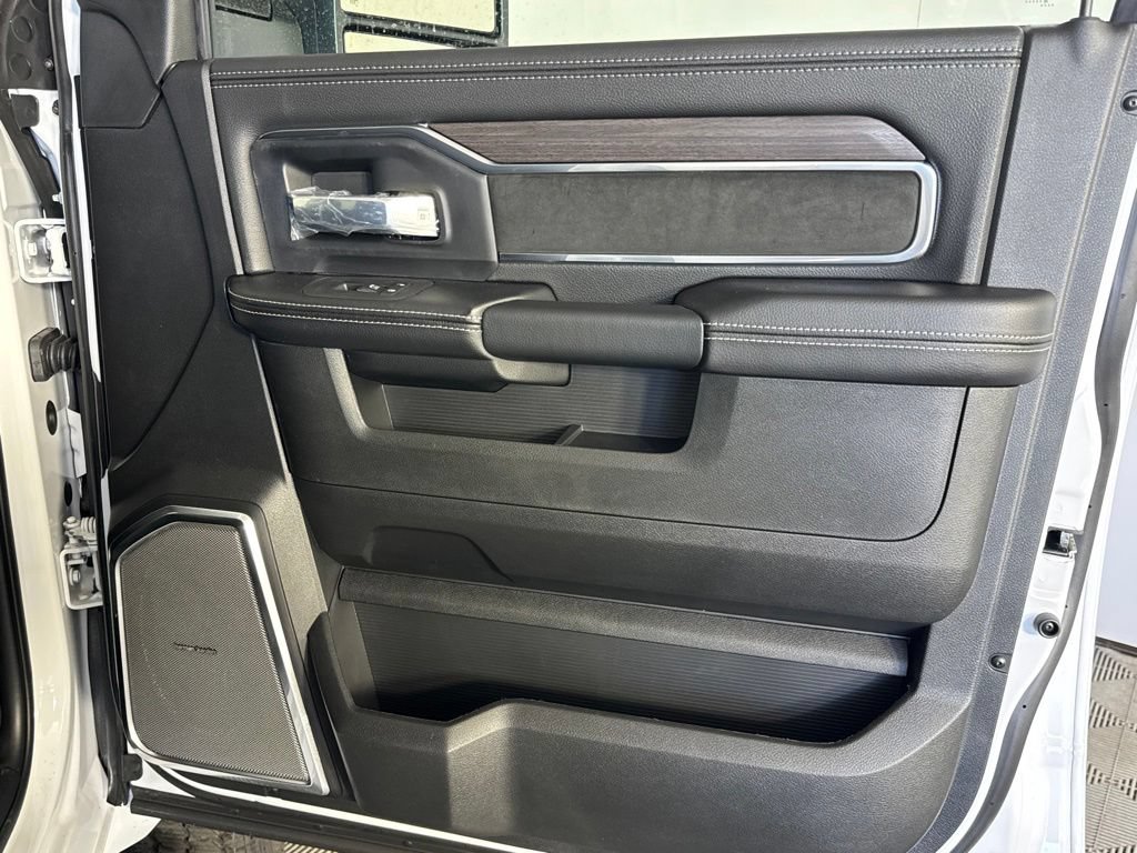 New 2027 RAM 5500 Tradesman AWD/4WD image 37
