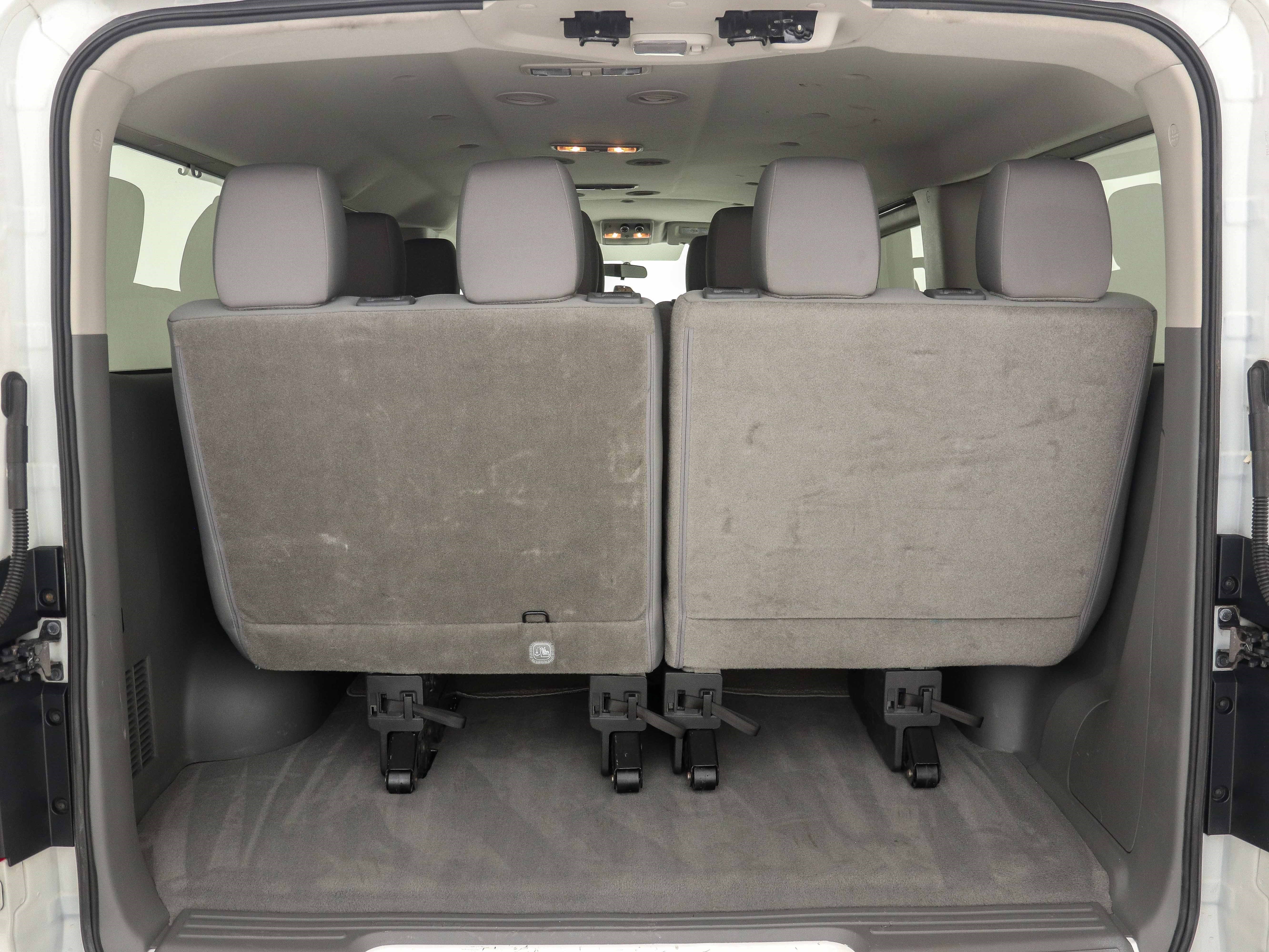 Used 2019 Nissan NV 3500 SV image 11