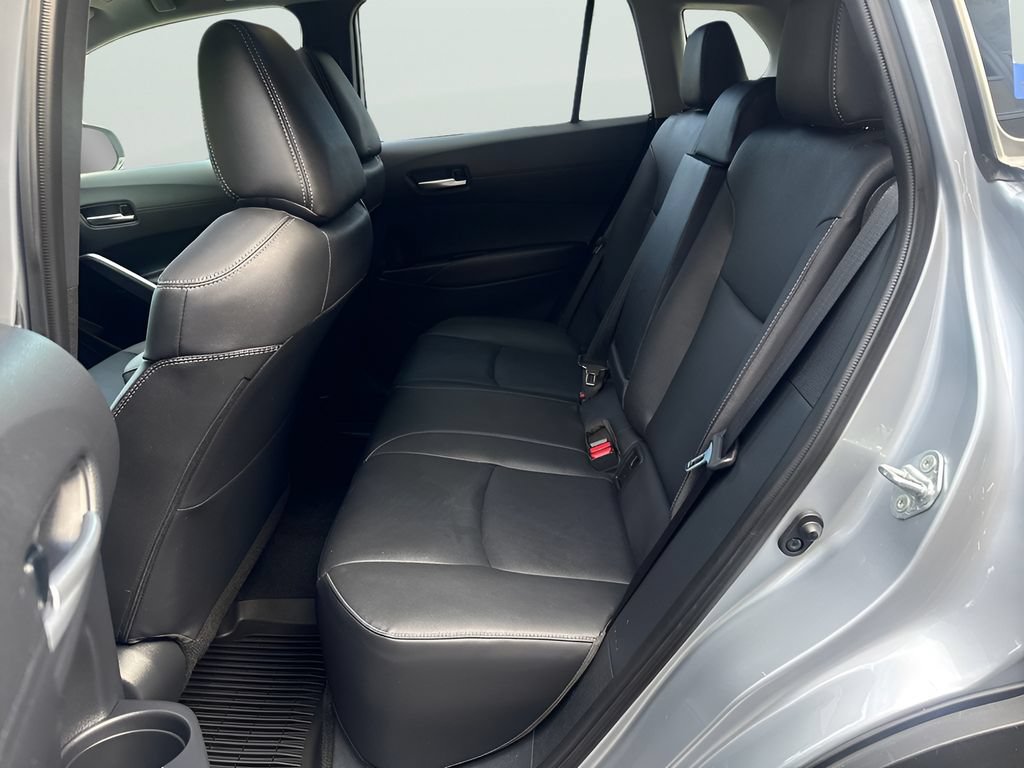 Used 2023 Toyota Corolla Cross XLE w/ Convenience Package AWD/4WD image 9