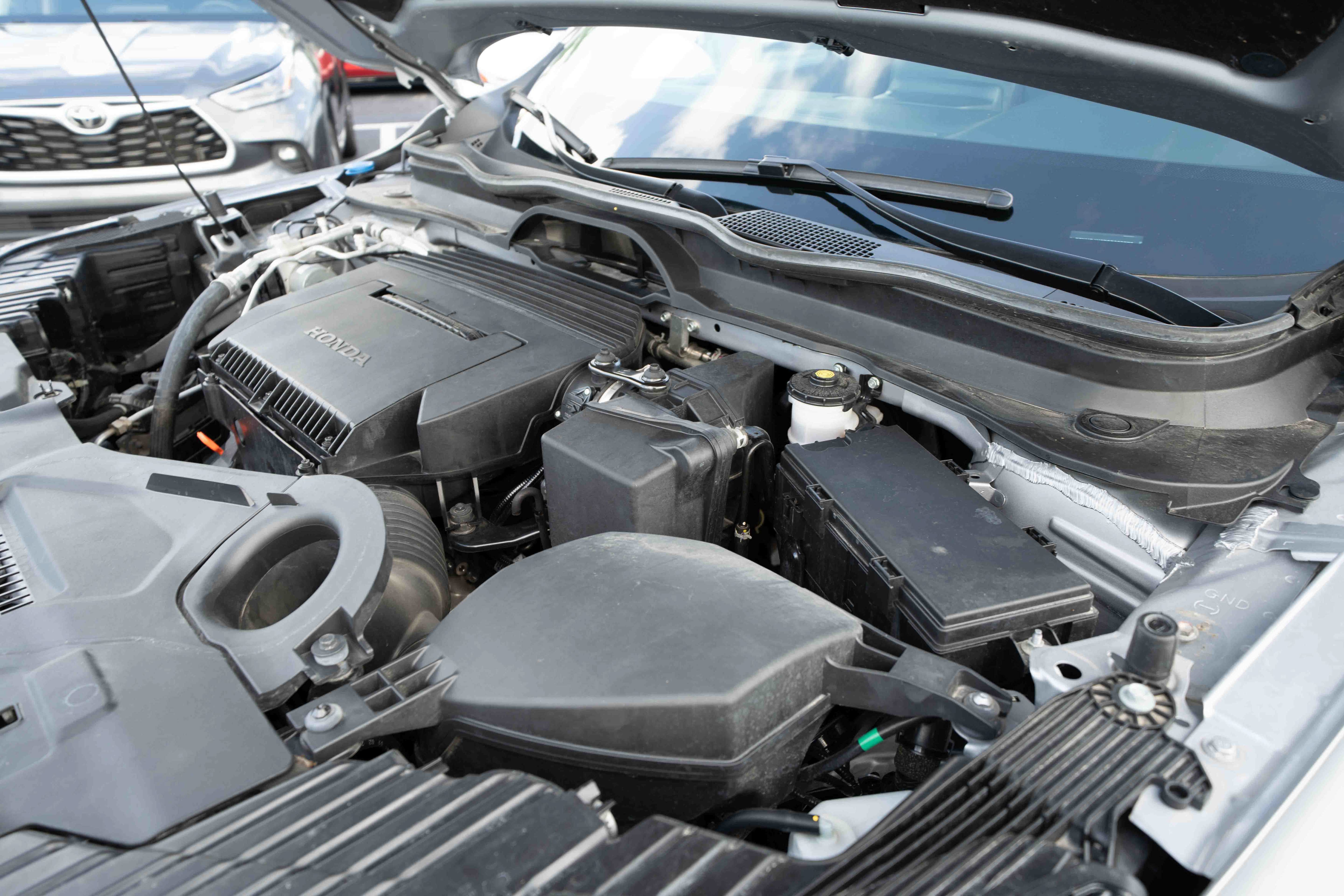 Used 2025 Honda Pilot TrailSport image 34