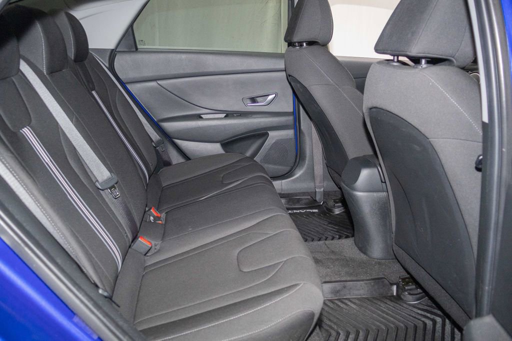 Used 2023 Hyundai Elantra SEL w/ Preferred Accessory Package image 14