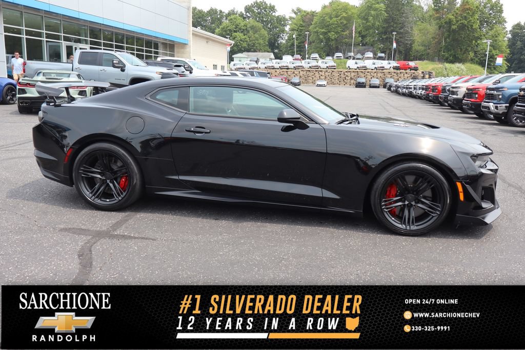 Used 2022 Chevrolet Camaro ZL1 RWD image 1