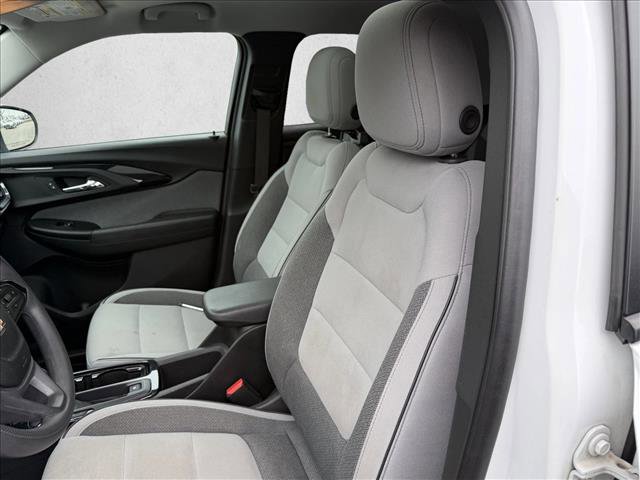 Used 2021 Chevrolet TrailBlazer LT w/ Sun and Liftgate Package image 11