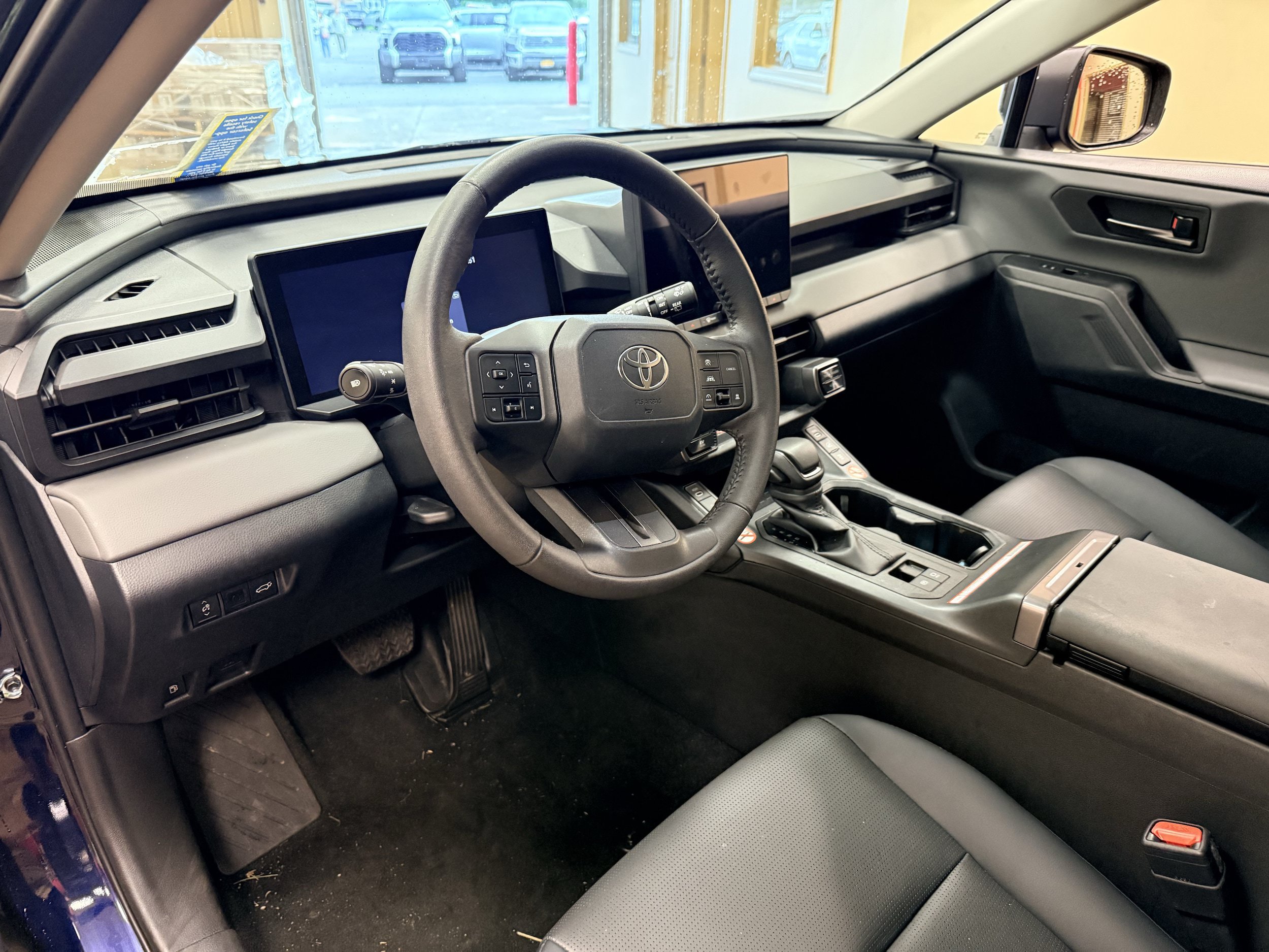 Used 2026 Toyota RAV4 XLE Premium AWD/4WD image 7