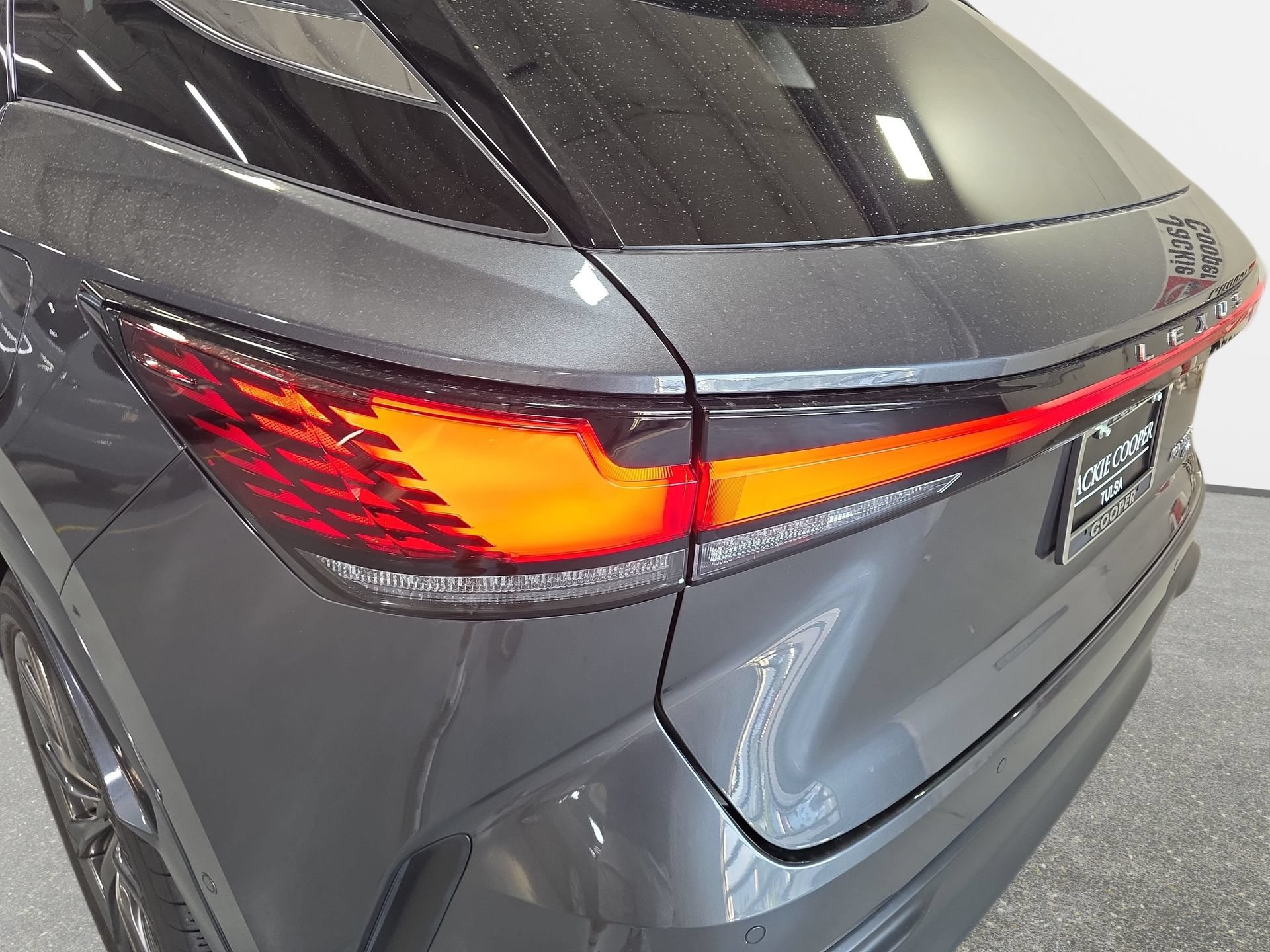 Used 2024 Lexus RX 350 F Sport w/ Convenience Package AWD/4WD image 33