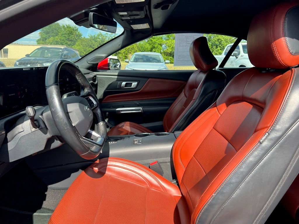 Used 2024 Ford Mustang Premium image 4
