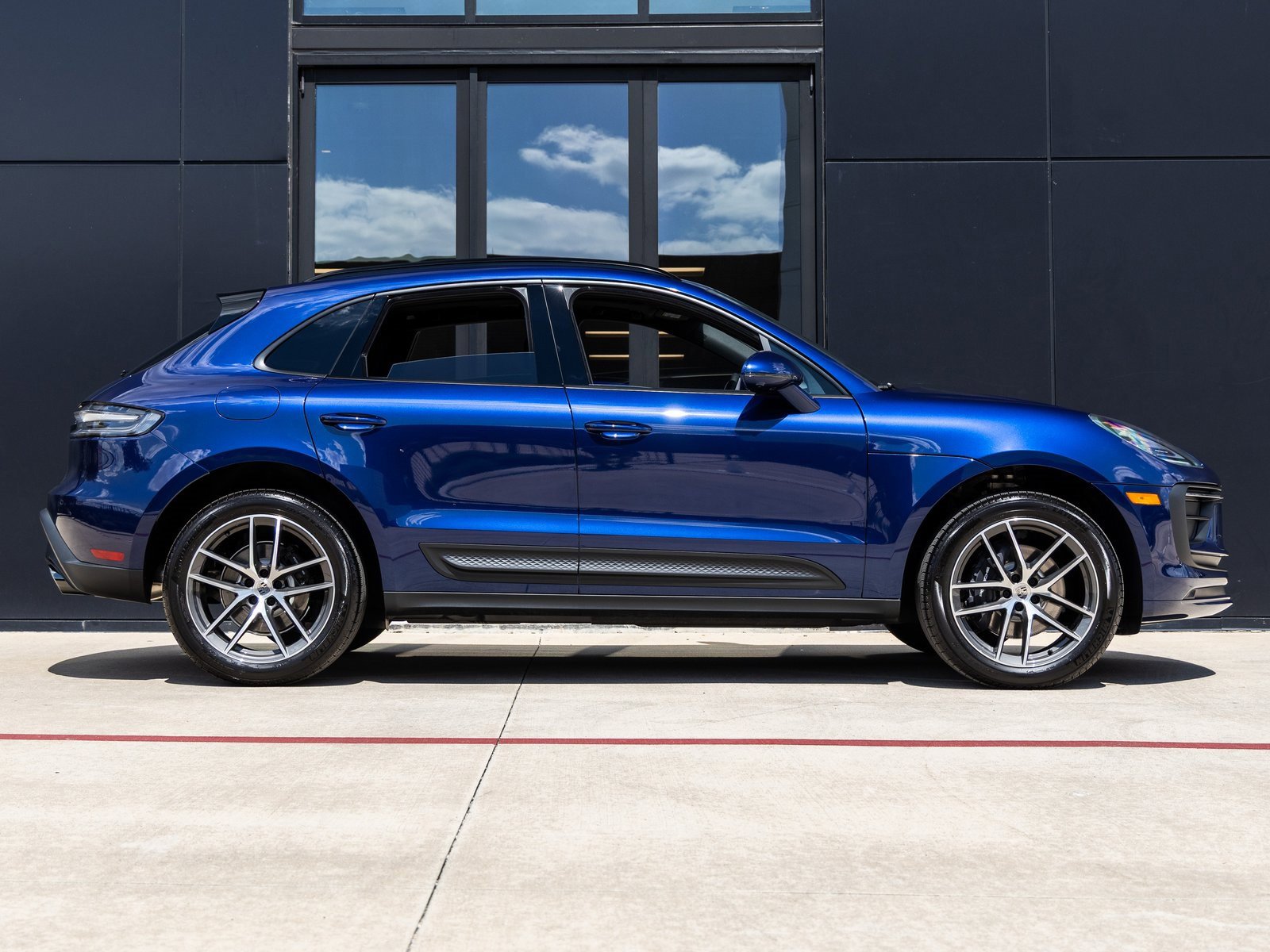 New 2026 Porsche Macan image 12
