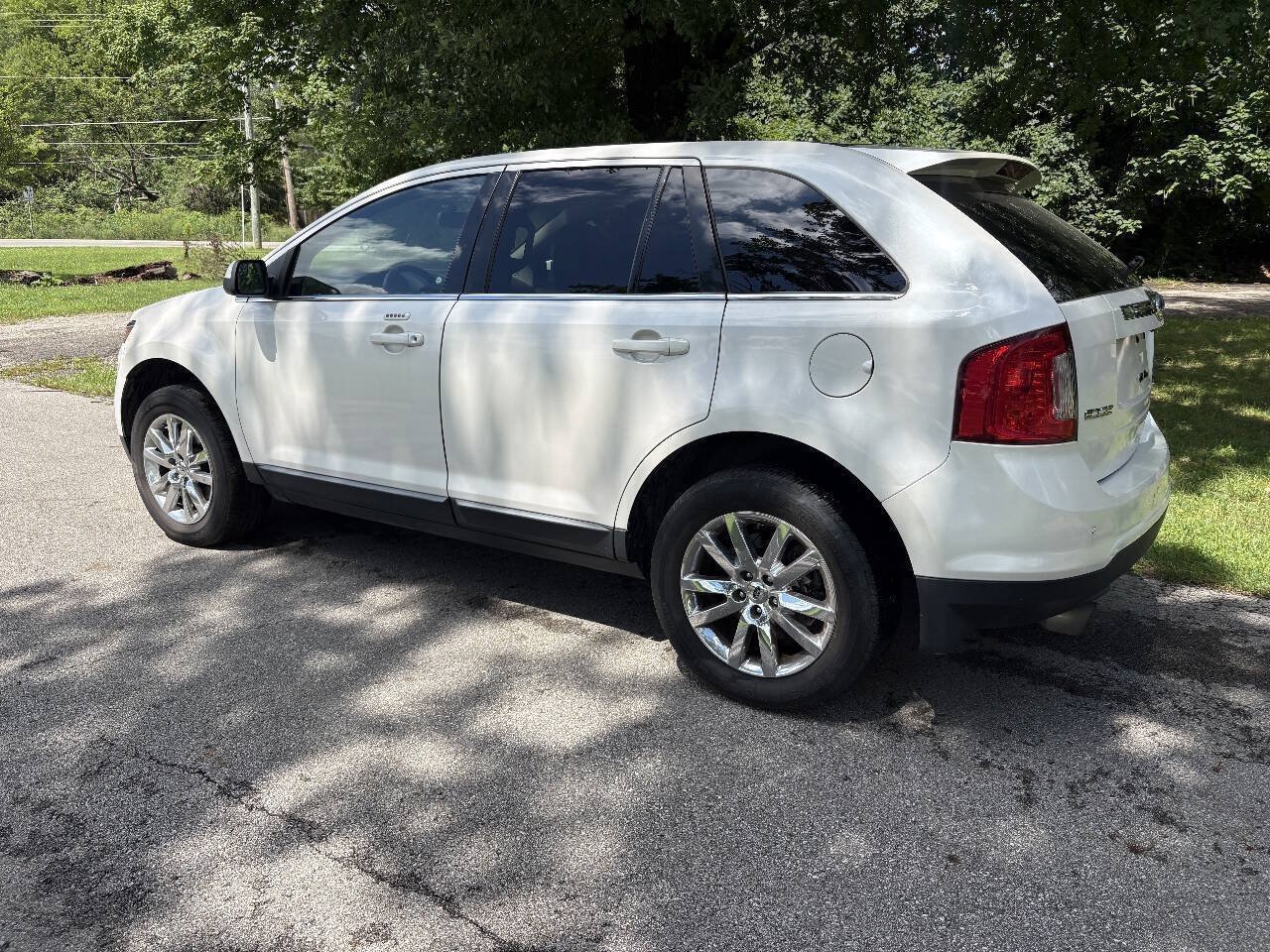 Used 2011 Ford Edge Limited FWD image 5