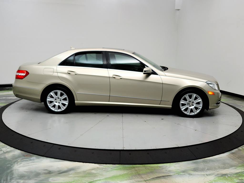Used 2013 Mercedes-Benz E 350 Sedan image 4