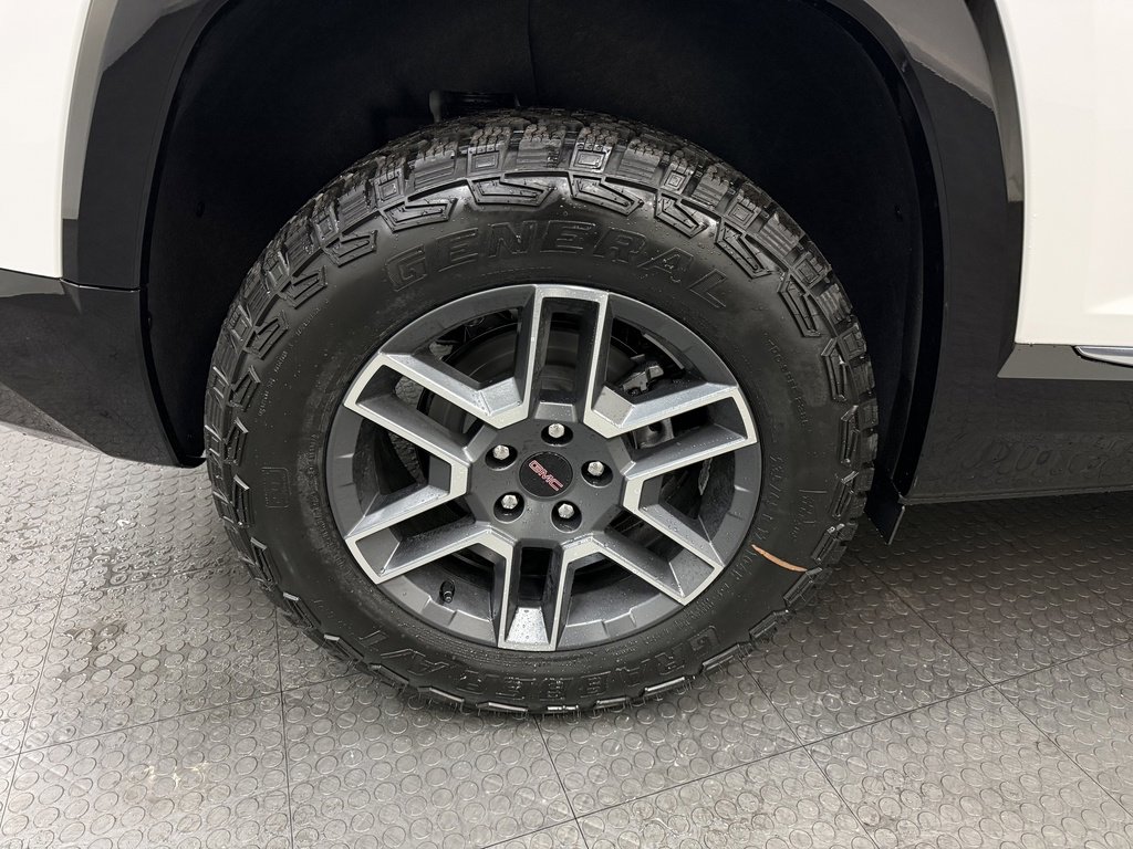 New 2026 GMC Terrain AT4 w/ LPO, Black Badging Package image 12