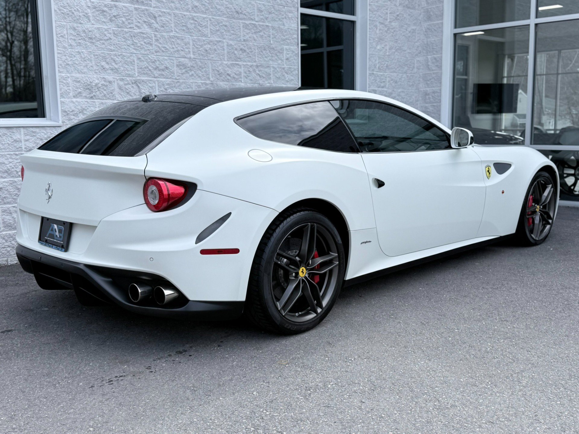 Used 2012 Ferrari FF image 29