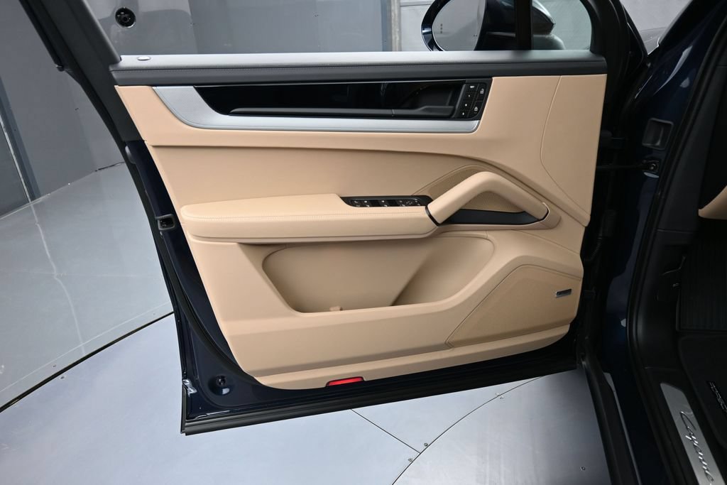 New 2026 Porsche Cayenne S AWD/4WD image 15