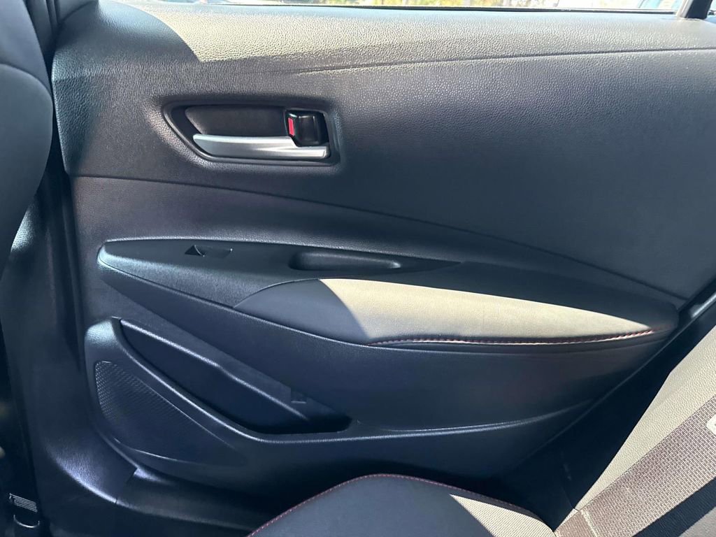 Used 2025 Toyota Corolla SE image 11