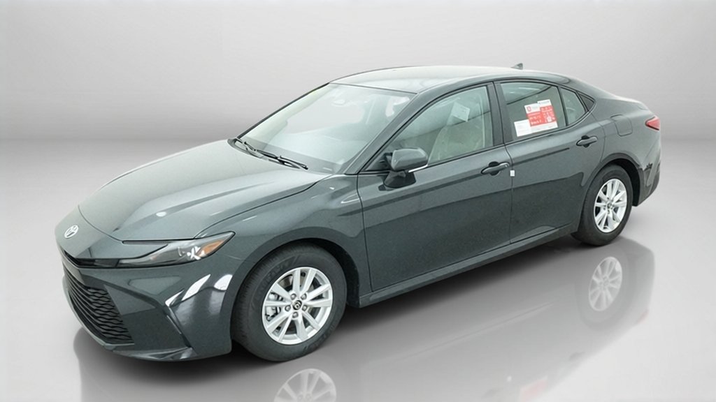 New 2026 Toyota Camry LE FWD image 1