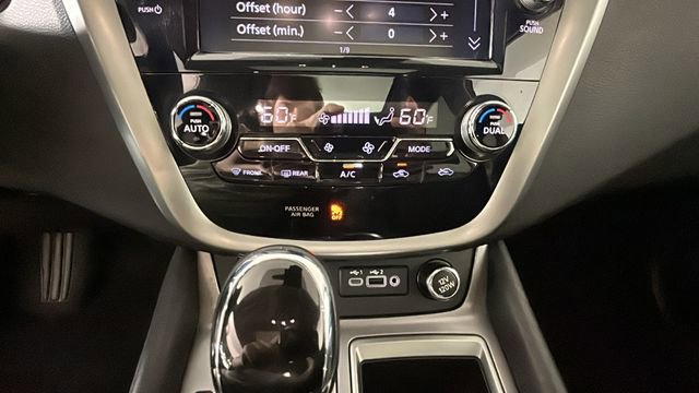 Used 2024 Nissan Murano SV AWD/4WD image 23