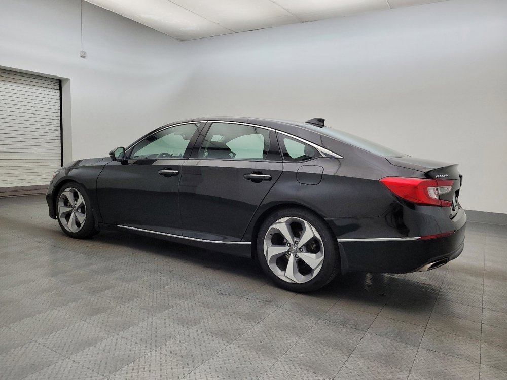 Used 2018 Honda Accord Touring image 3