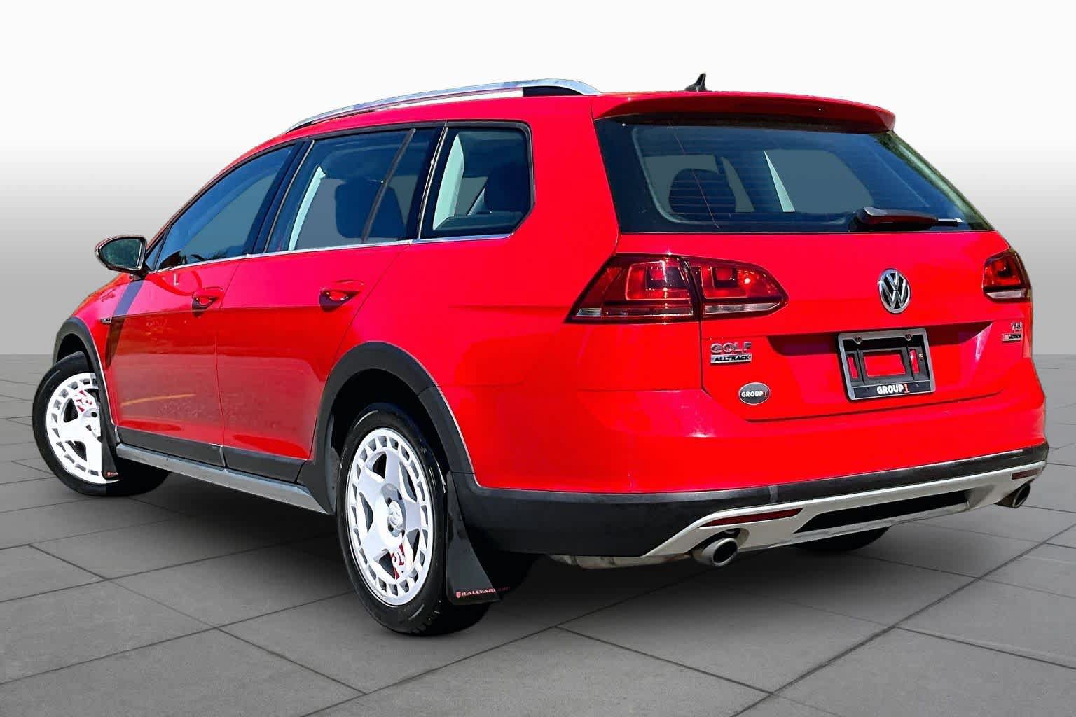 Used 2017 Volkswagen Golf Alltrack SE AWD/4WD image 12