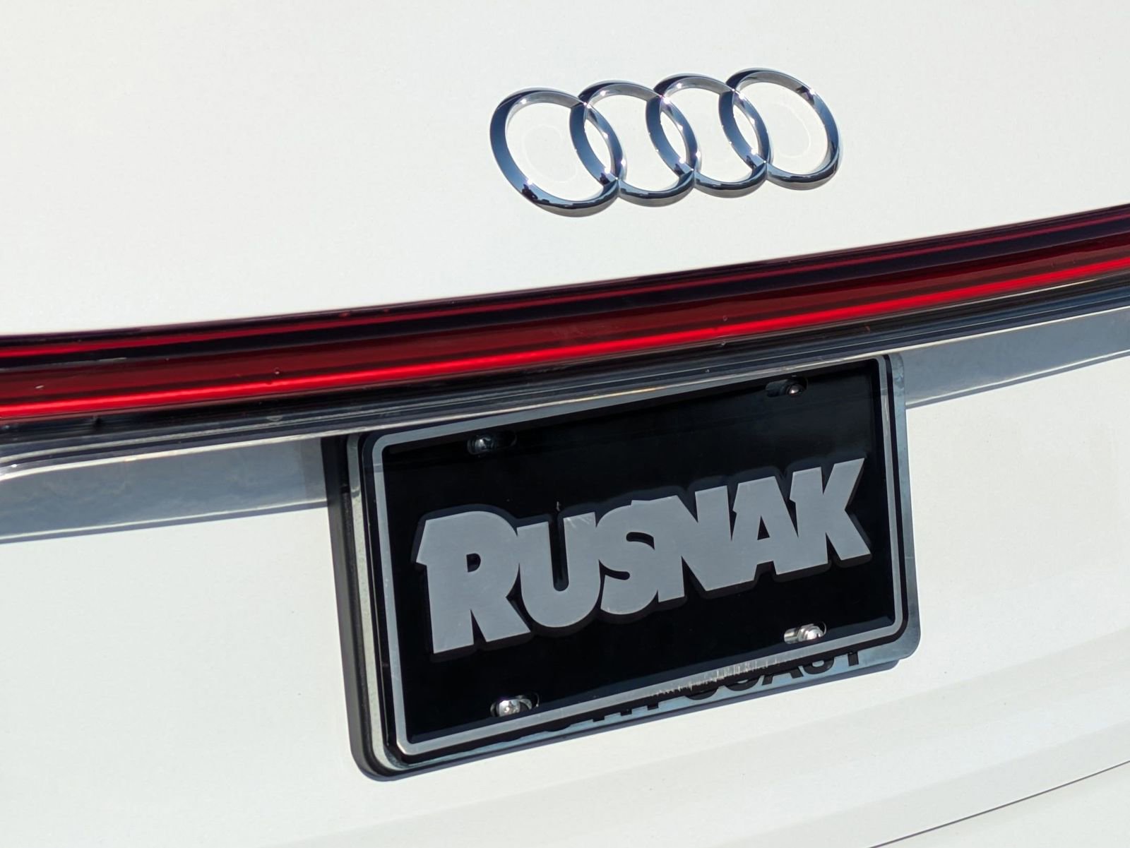 Used 2024 Audi Q4 e-tron Premium Plus image 19