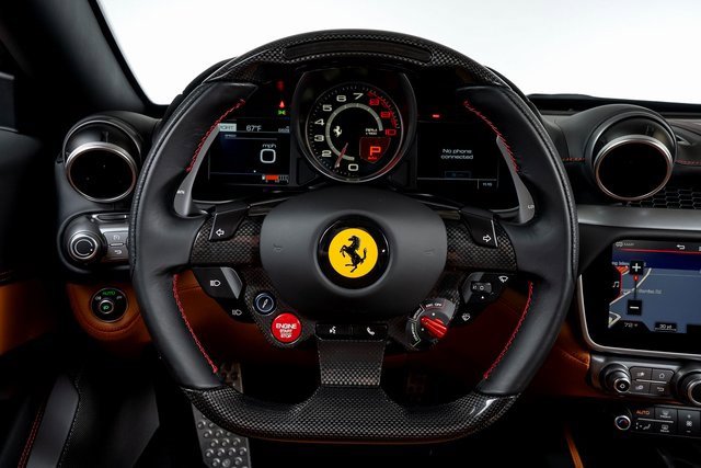 Used 2019 Ferrari Portofino image 6