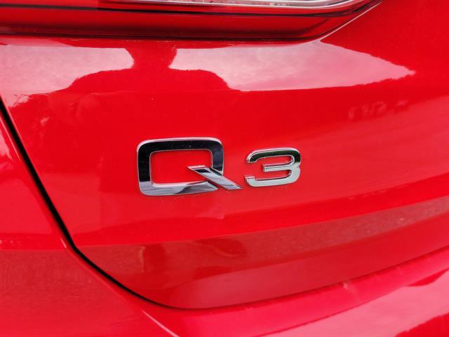 Used 2025 Audi Q3 2.0T Premium image 35