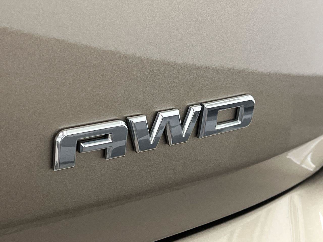 Used 2018 GMC Terrain SLE w/ Driver Convenience Package AWD/4WD image 31