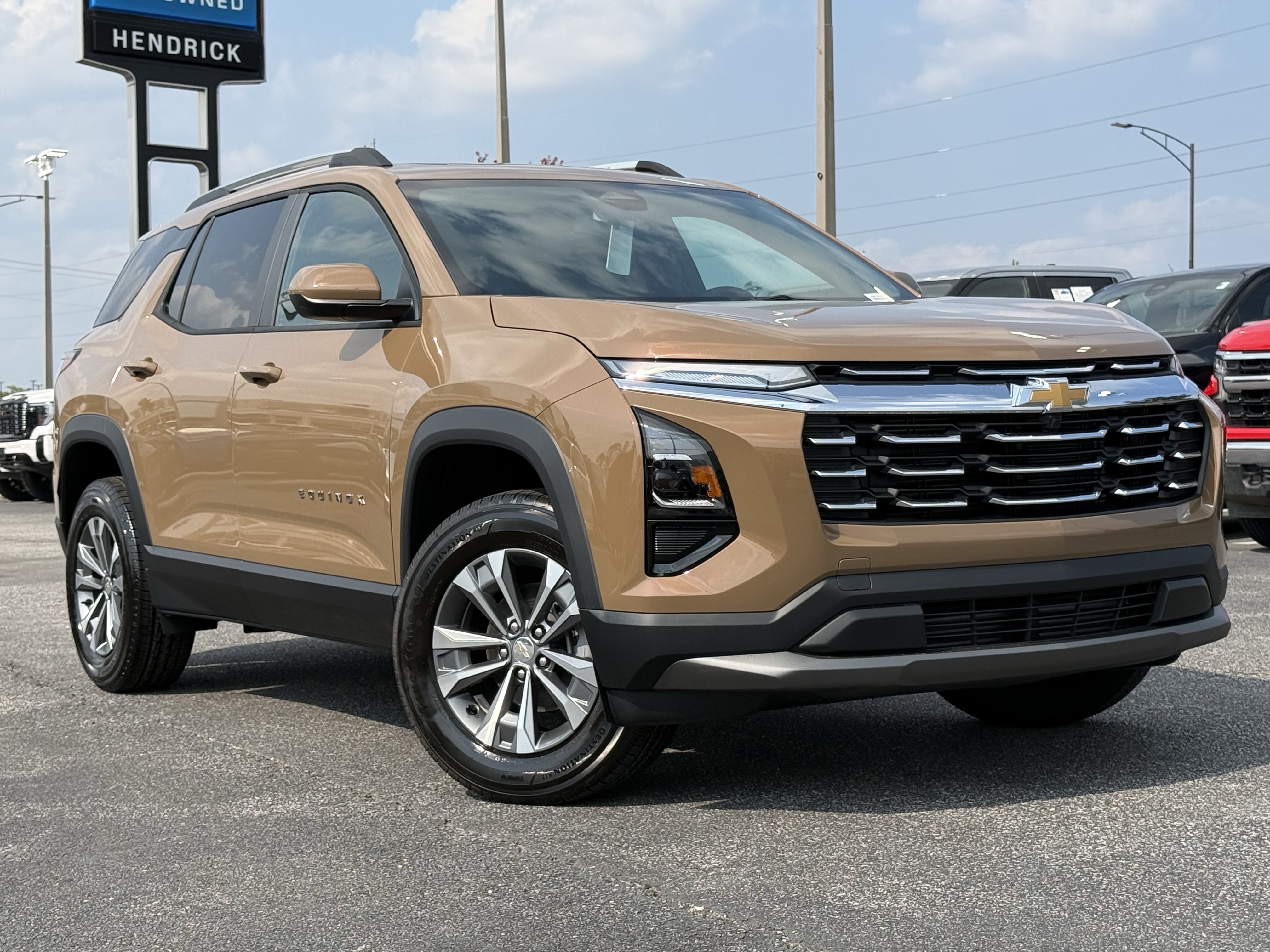 New 2027 Chevrolet Equinox LT FWD image 2