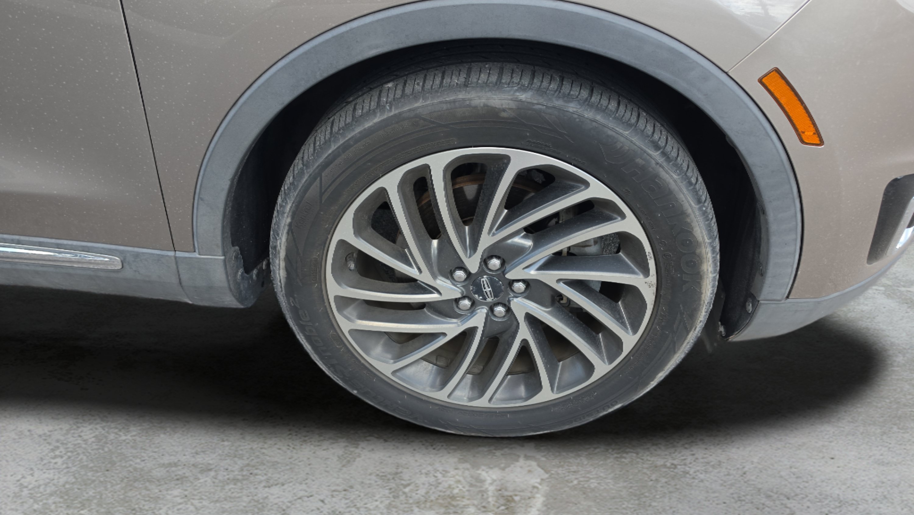 Used 2019 Lincoln Nautilus Reserve w/ Driver Assistance Package FWD image 26